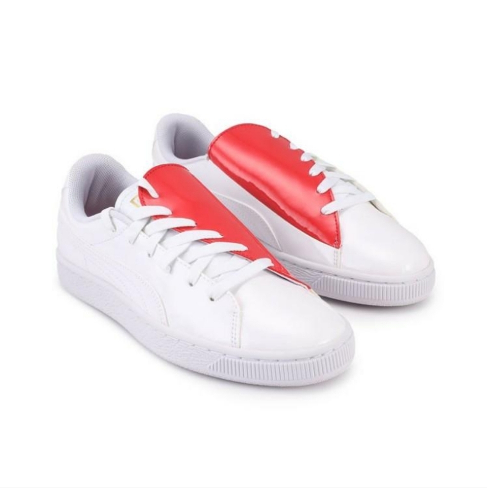 Beautiful Puma shoes but not my size.